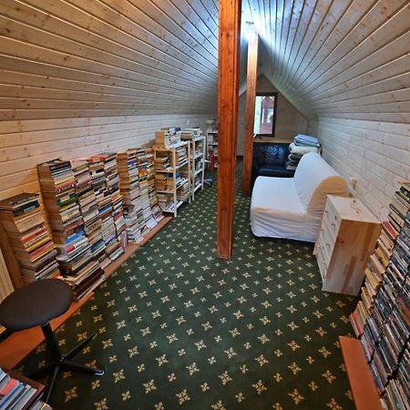 Casa De Vacanta Satic Piatra Craiului La Doi Viermi エクステリア 写真