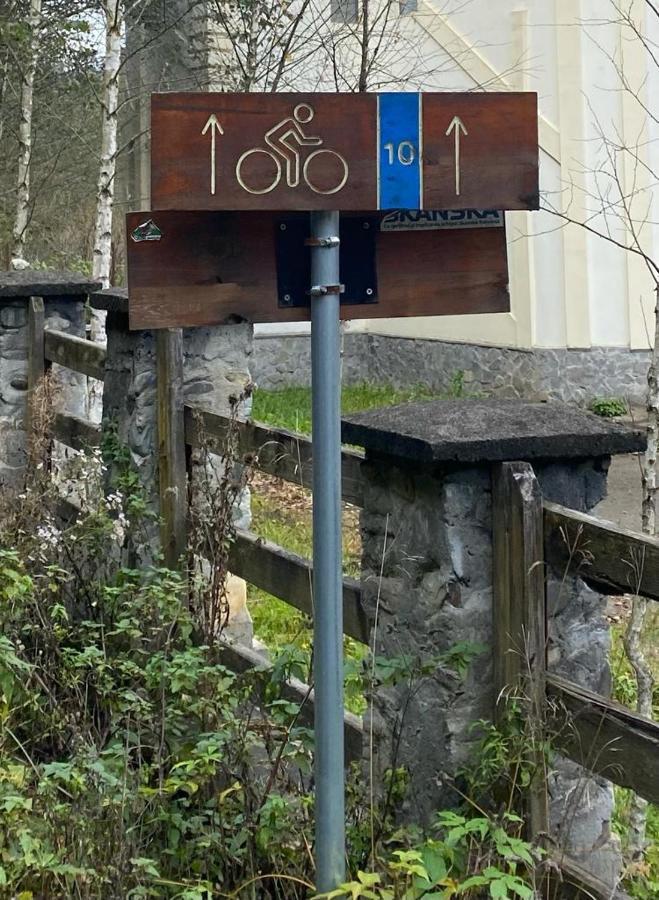 Casa De Vacanta Satic Piatra Craiului La Doi Viermi エクステリア 写真