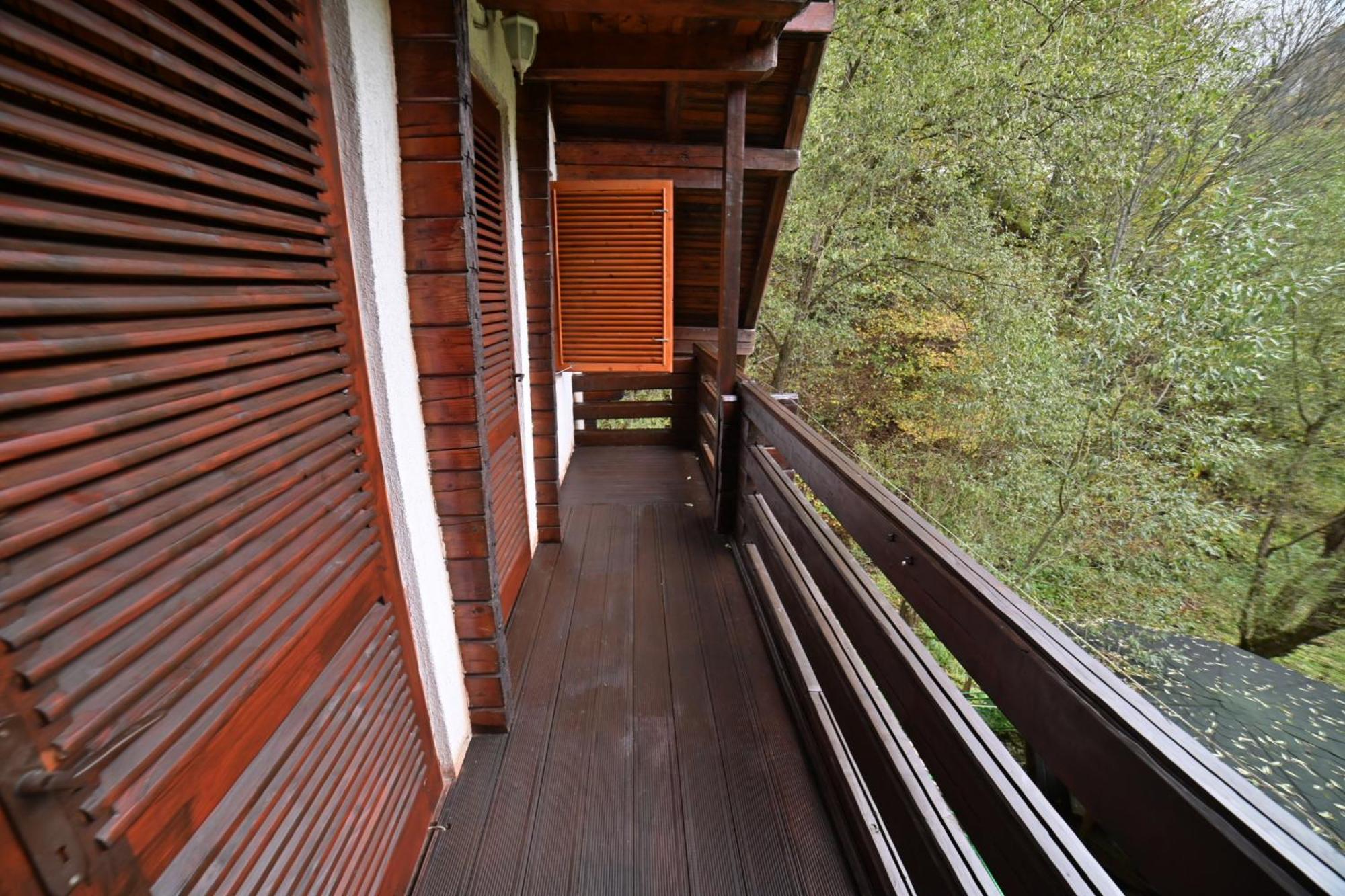 Casa De Vacanta Satic Piatra Craiului La Doi Viermi エクステリア 写真
