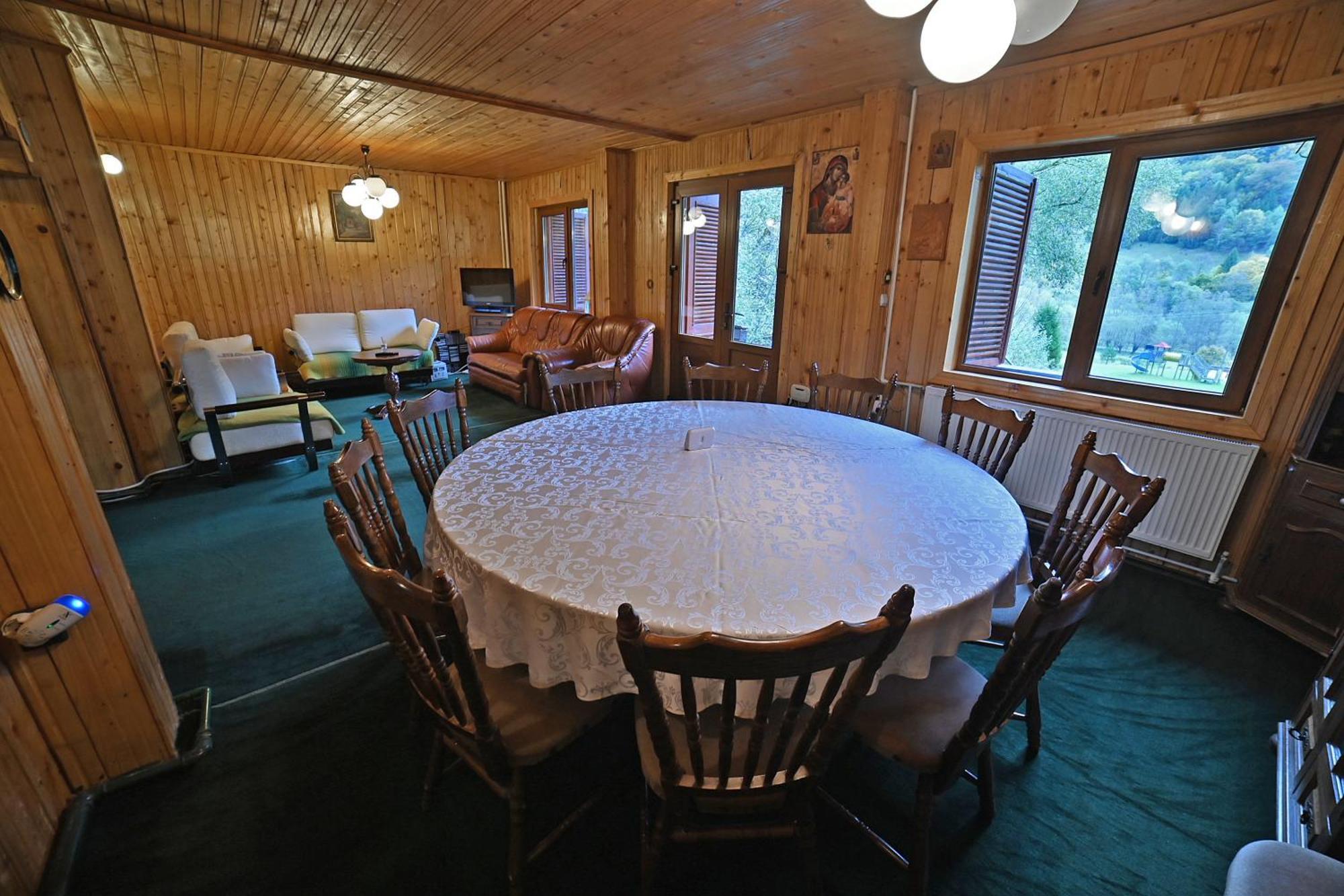 Casa De Vacanta Satic Piatra Craiului La Doi Viermi エクステリア 写真